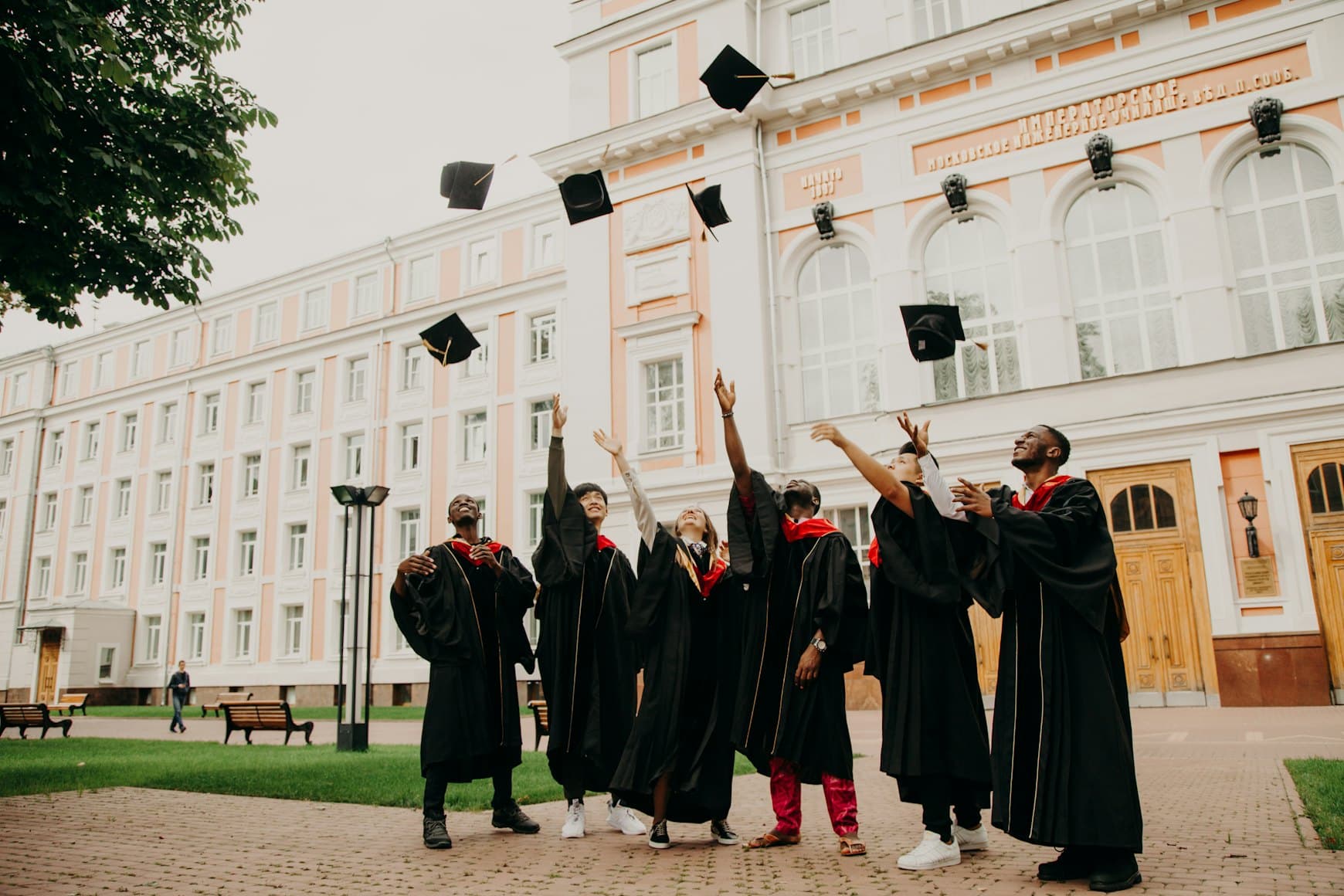 Graduations by MAC Events Agency